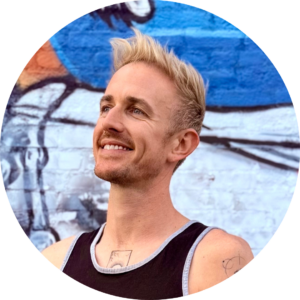Episode 713: Will Google Kill Your Blog? The New Rules of SEO, Content, and Audience Growth With Ryan Robinson