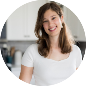 Episode 725: Selling Digital Products Feels Hard? Here’s Why and How to Fix It With Emily Baksa