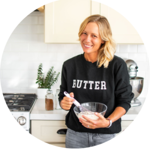 Episode 740: From Bakery Owner to Blogger – Lessons in Organic Growth and Creative Freedom With Mimi Council