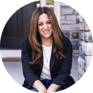 Episode 777: The Framework That Helped Build a 7-Figure Brand (And Can Work for You, Too) With Lindsay Pinchuk